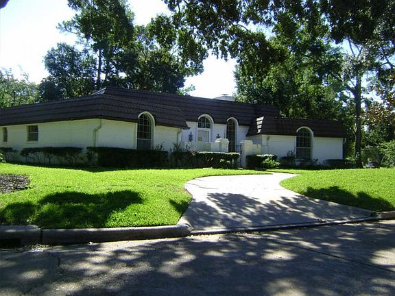 2nd image of 6219 Rolling Water Dr