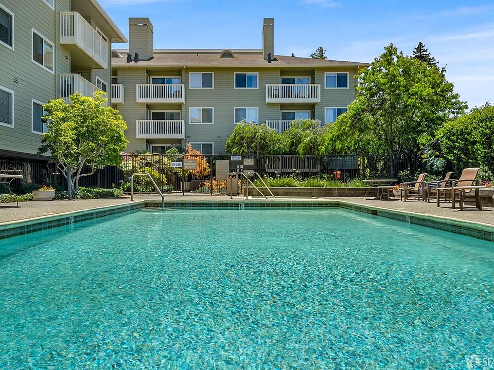1st image of 300 Murchison Dr APT 319