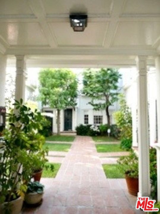 1st image of 9986 Durant Dr