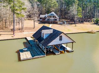 2878 Lake Crest Dr, Sparta, GA