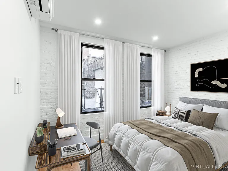 32 Spring St #2 — Photo 2