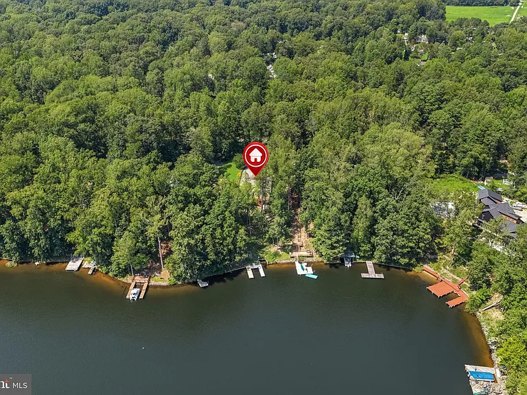 686 Lake Caroline Dr — Photo 35