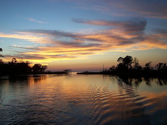 sunset on the Mossy Cove