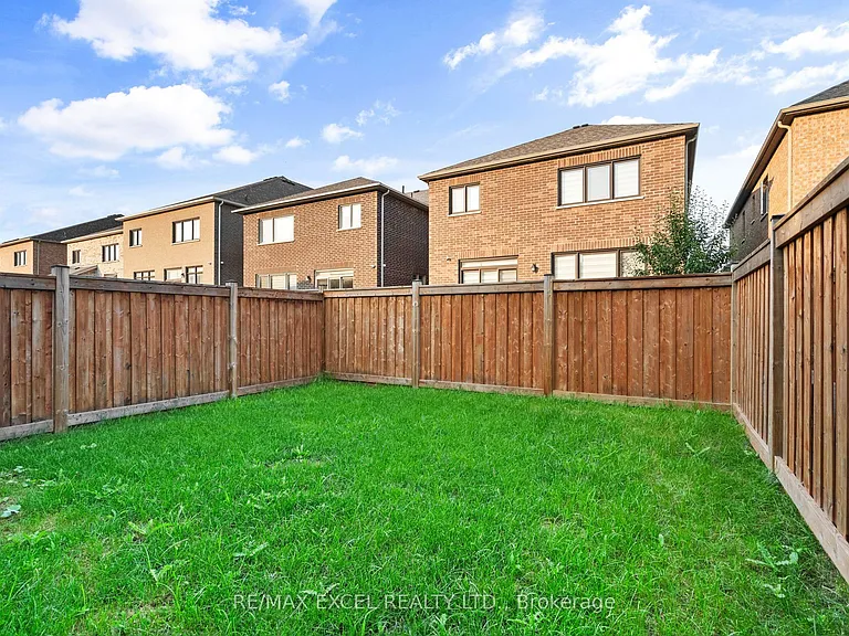 37 Macpherson St — Photo 3