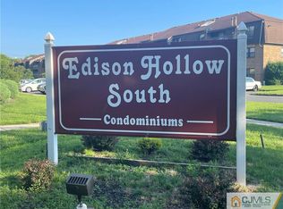 1810 Raspberry Ct, Edison, NJ 08817