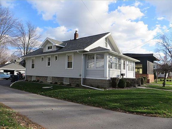 4th image of 714 N Main St