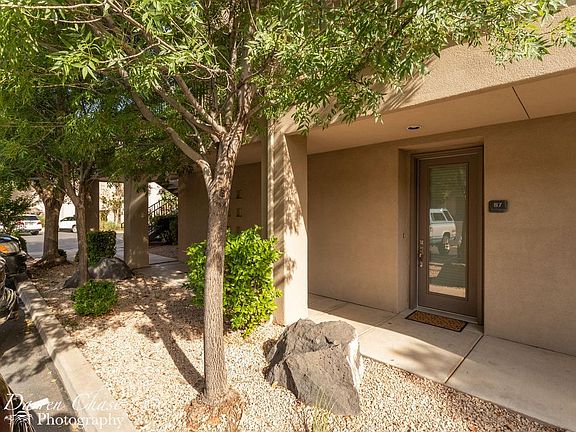 3rd image of 225 N Country Ln #87-1
