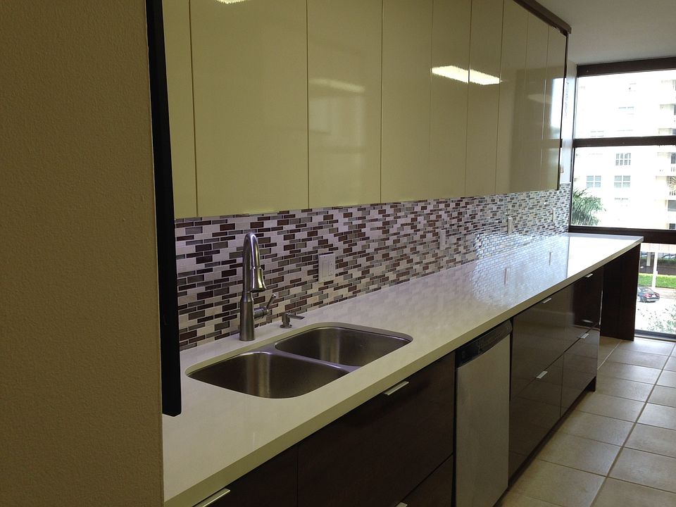 1st image of 600 Biltmore Way APT 401