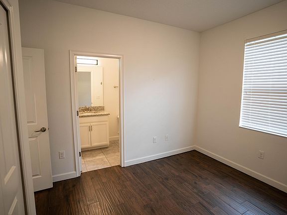 4th image of 4898 Cortland Dr