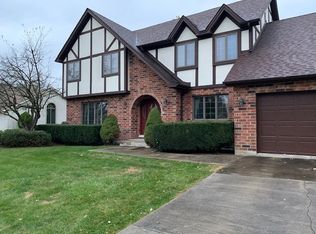 214 Roberts Cove Dr, Flossmoor, IL 60422