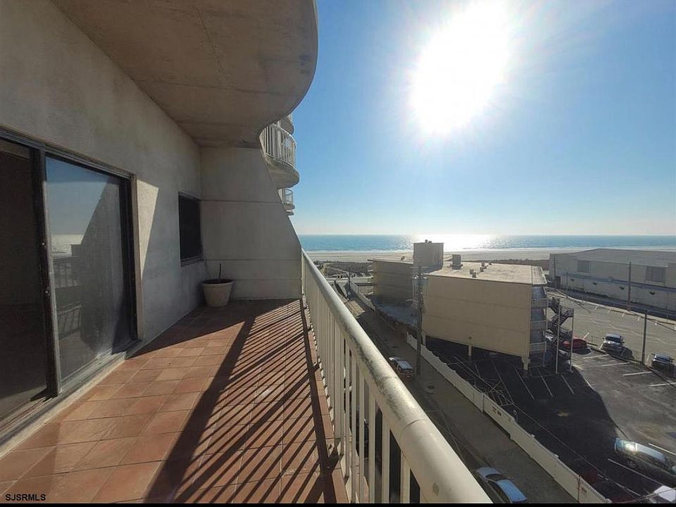 extra large balcony