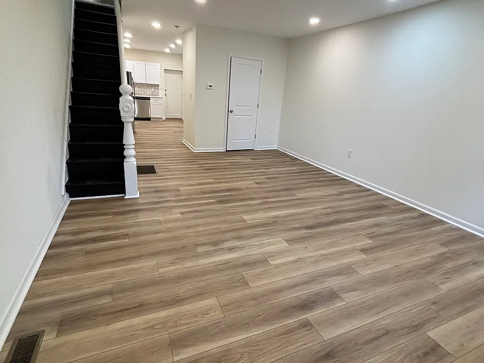 230 6th Ave