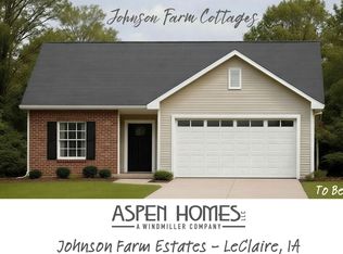 614 15th St N, Le Claire, IA