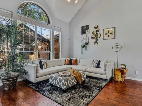 3101 Live Oak Dr, Rowlett, TX 75088