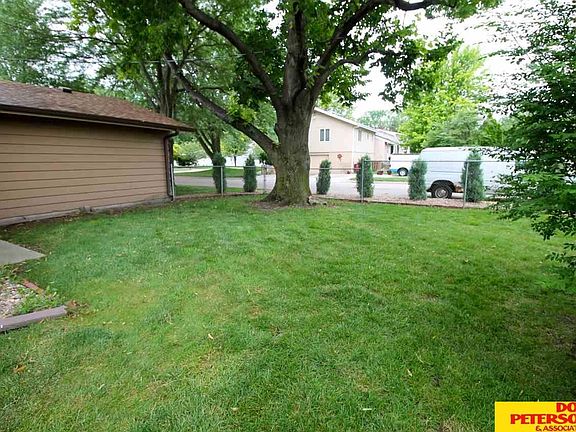 3rd image of 2204 Phelps Ave