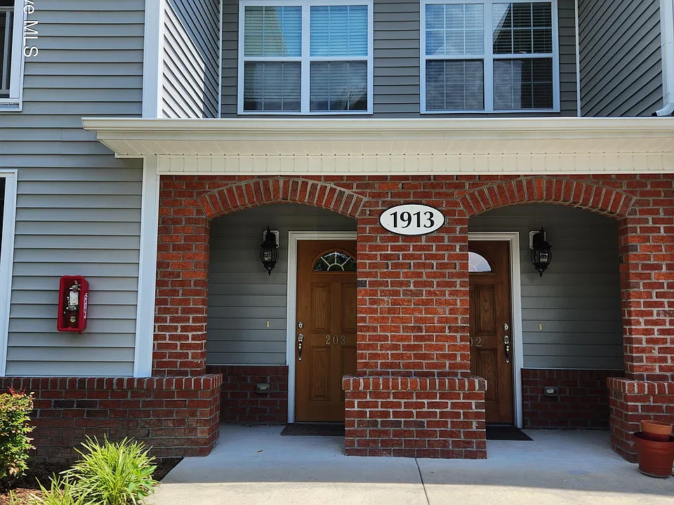 1913 Covengton Way #203