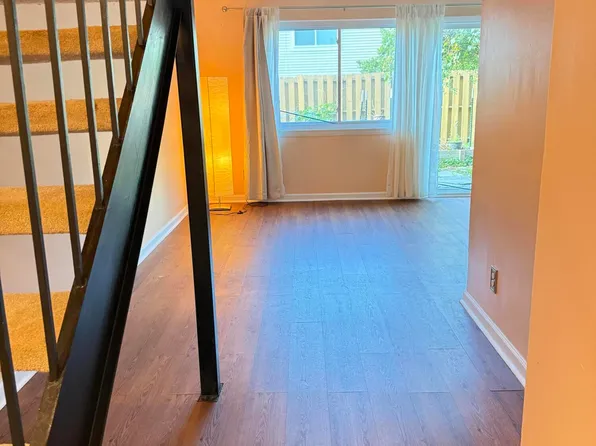 220 Elizabeth St APT G9, Chapel Hill, NC 27514