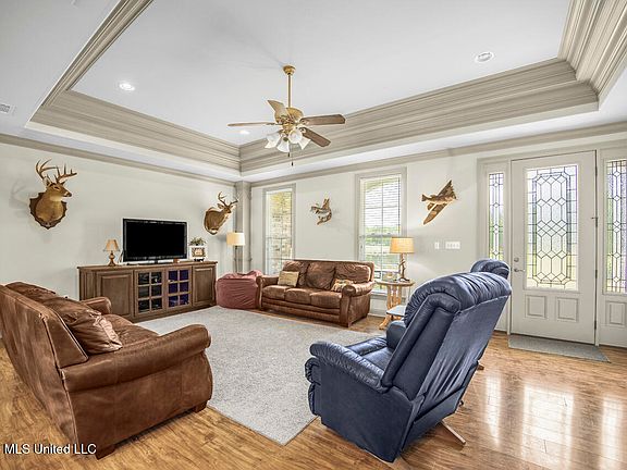 4th image of 1021 Tyler Dr