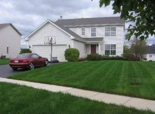 1333 S Janice Ln, Round Lake, IL 60073