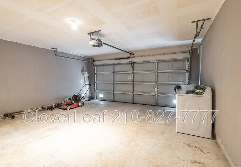 229 Hereford St — Photo 27