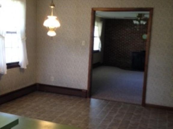 5th image of 291 Ruth Rd