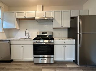 257 Washington St APT 1, Salem, MA 01970