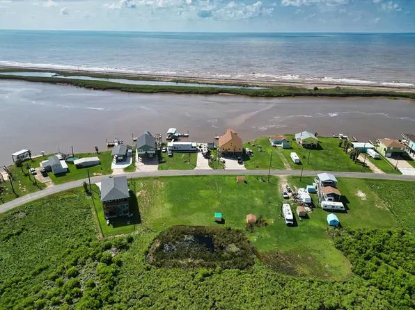 552 Private Road 675, Bay City, TX 77414