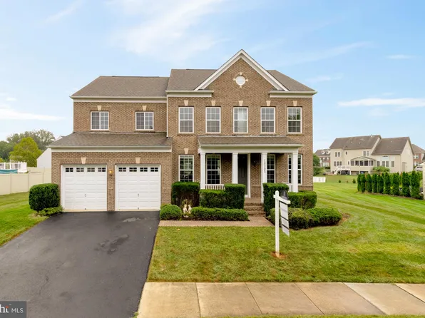 16905 Heartwood Dr, Rockville, MD 20855