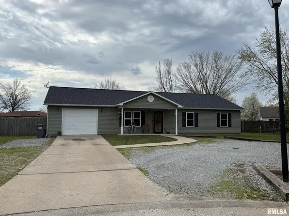 615 Valmar Dr, Marion, IL 62959