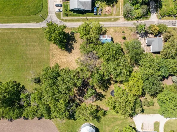 501 N State St, Bellflower, IL 61724