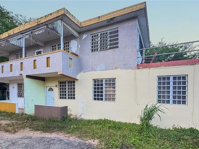 Hato Abajo Ward Santa Maria St, Arecibo, PR, 00612