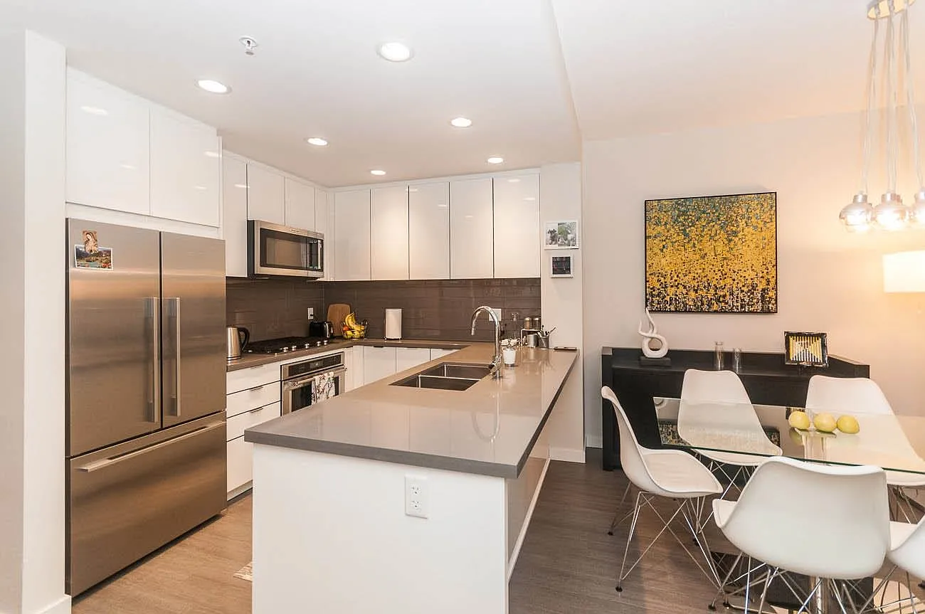2 bed, 850 sqft, $3,490 — Photo 3