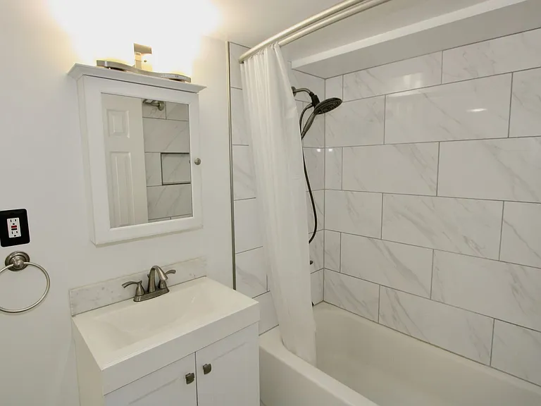 3921 Illinois Ave NW — Photo 20
