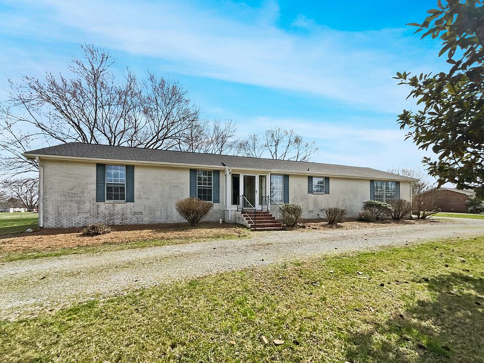 1st image of 419 Nichols Cir W