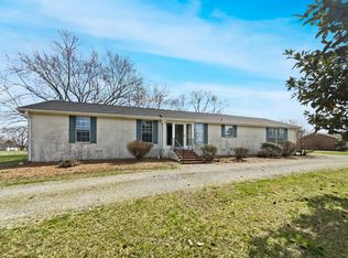 419 Nichols Cir W, Gallatin, TN 37066