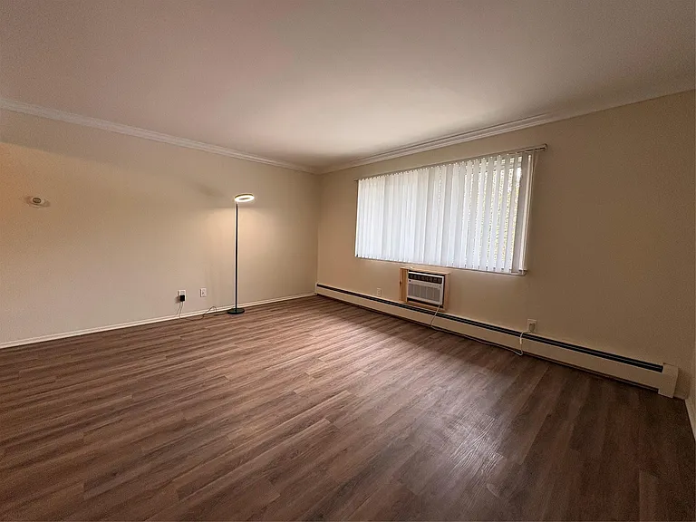 810 Plate St #203 — Photo 2