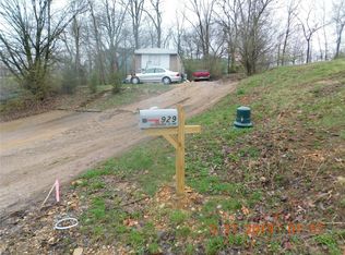 929 Thousand Pines Dr, Fenton, MO 63026