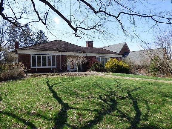 2nd image of 1216 Washington Rd
