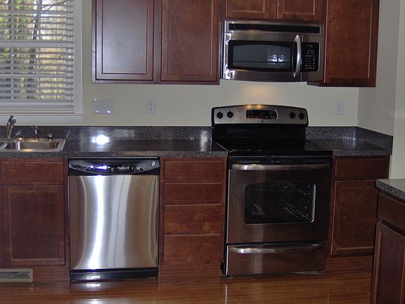 Upgraded Cabinets & Counter Tops