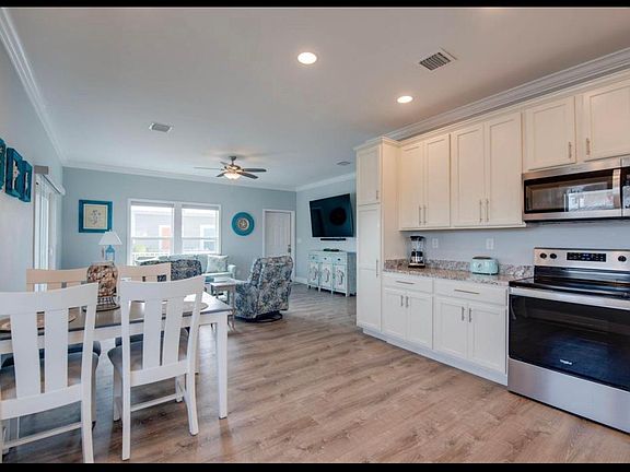 5th image of 27333 Saint Martin Ln