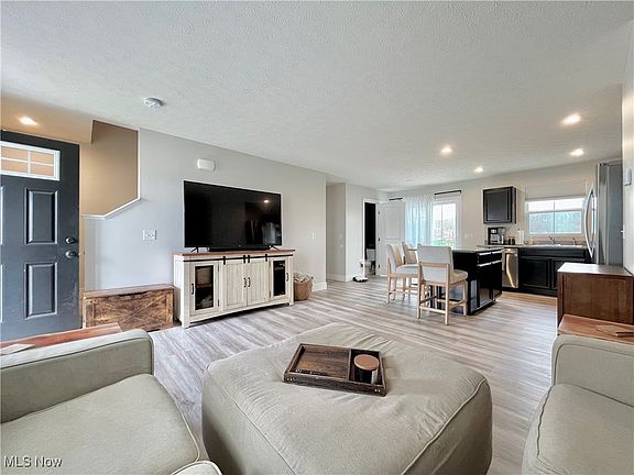 5th image of 5639 Burlington Dr