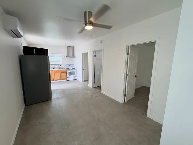 916 E Elm St #A-2 — Photo 10