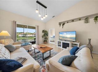 320 Robin Hood Cir UNIT 202, Naples, FL 34104