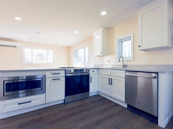 64 Warren Street, Laconia, NH 03246