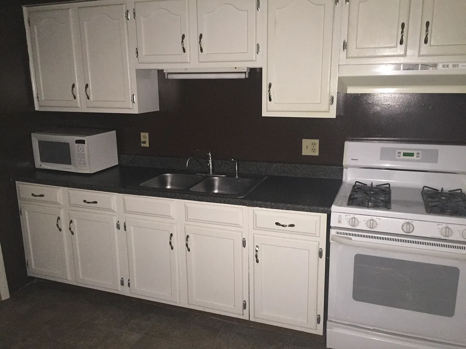 809 River Rd — Photo 4