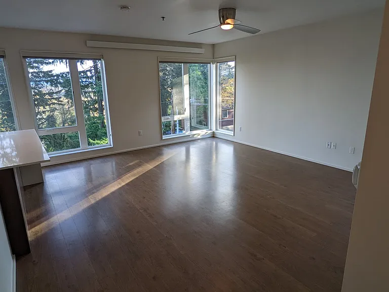 Viewpoint Terrace Apartments — Photo 21