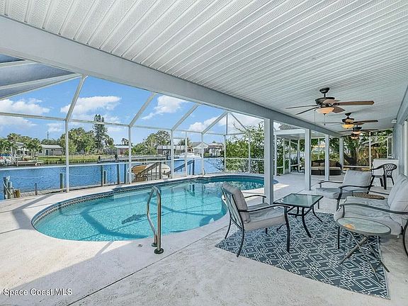 4th image of 426 S Neptune Dr