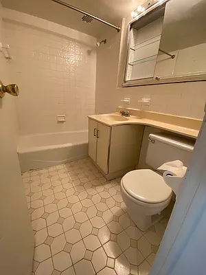 Rented by Oxford Property Group | media 3
