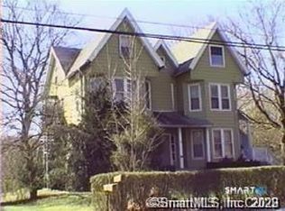 55 Beaver Brook Rd APT 3, Danbury, CT 06810