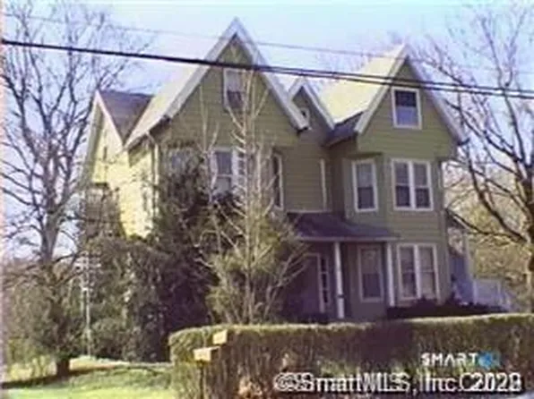 55 Beaver Brook Rd APT 3, Danbury, CT 06810